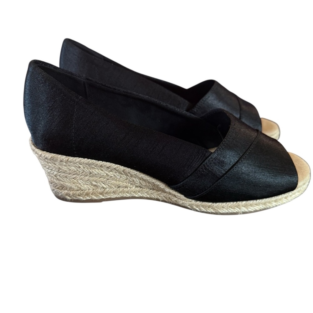 Easy Street Jasper Black Thai Silk/Gore Espadrille Wedge Size 7 Wide Width